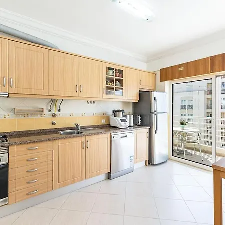 Algarve Modern Flat Pool-parking-ac Nearby