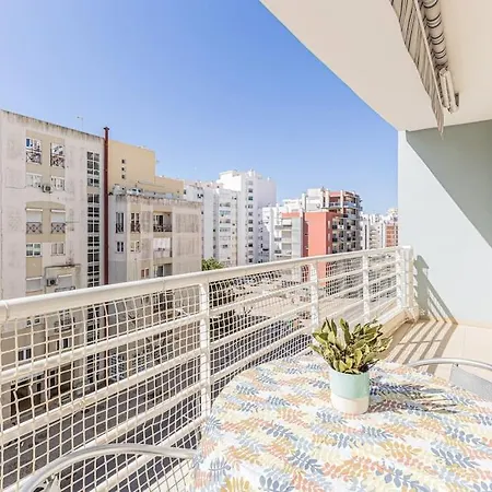Algarve Modern Flat Pool-parking-ac Nearby